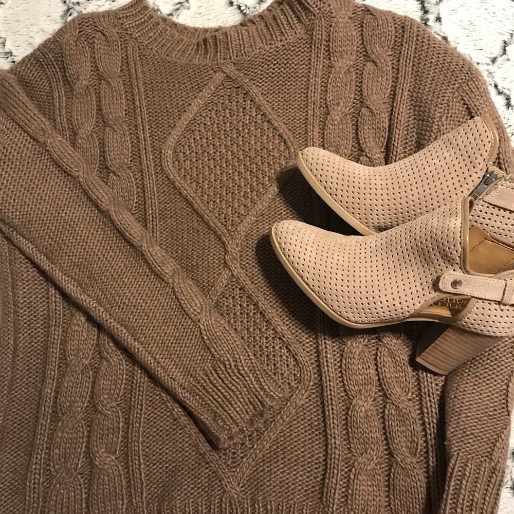 charlotte russe taupe sweater 🍂